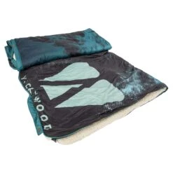 VICKYWOOD X VOITED CLOUDY TOUCH KISSENDECKE - Decke 15 VICKYWOOD X VOITED CLOUDY TOUCH KISSENDECKE - Decke -Campingprodukte Geschäft 5638036750 d vickywood x voited cloudy touch kissendecke vickywood 24