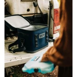 Yeti Coolers HOPPER FLIP 12 SOFT COOLER - Kühltasche -Campingprodukte Geschäft 5638039364 h hopper flip 12 soft cooler yeti coolers 24